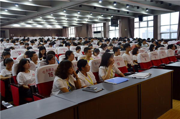 我院梁冰冰同学荣获学校2017年课堂笔记第一名